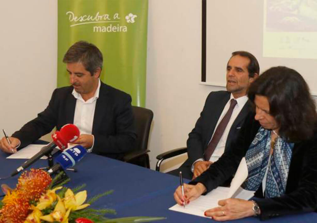 Avelino Silva e Paula Cabaço assinaram ontem o protocolo tendo em vista os dois próximos eventos. Foto DR Avelino Silva e Paula Cabaço assinaram ontem o protocolo tendo em vista os dois próximos eventos. Foto DR